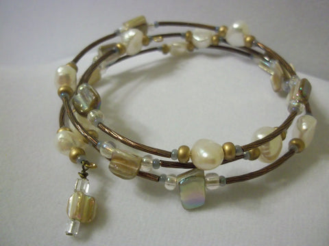 Memory bracelet with square nugget shell and potatoe shaped pearls - Seahawk Jewellery & Whatnot